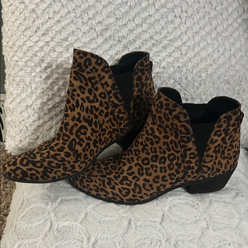 Circus by Sam Edelman Brown Leopard Ankle Booties